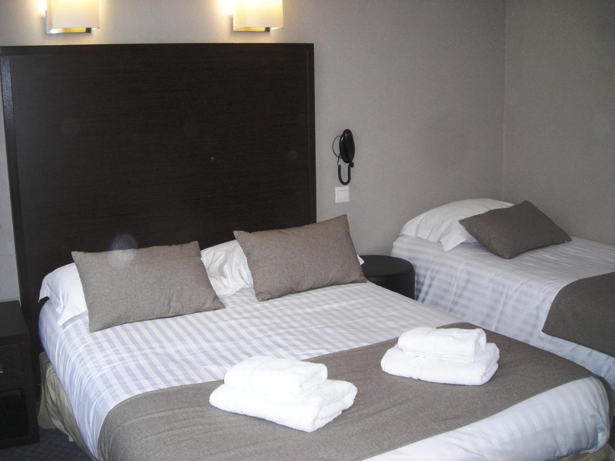 סלבריס Logis Hotel Restaurant Le Parc מראה חיצוני תמונה