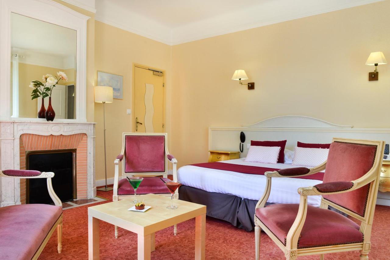 סלבריס Logis Hotel Restaurant Le Parc מראה חיצוני תמונה