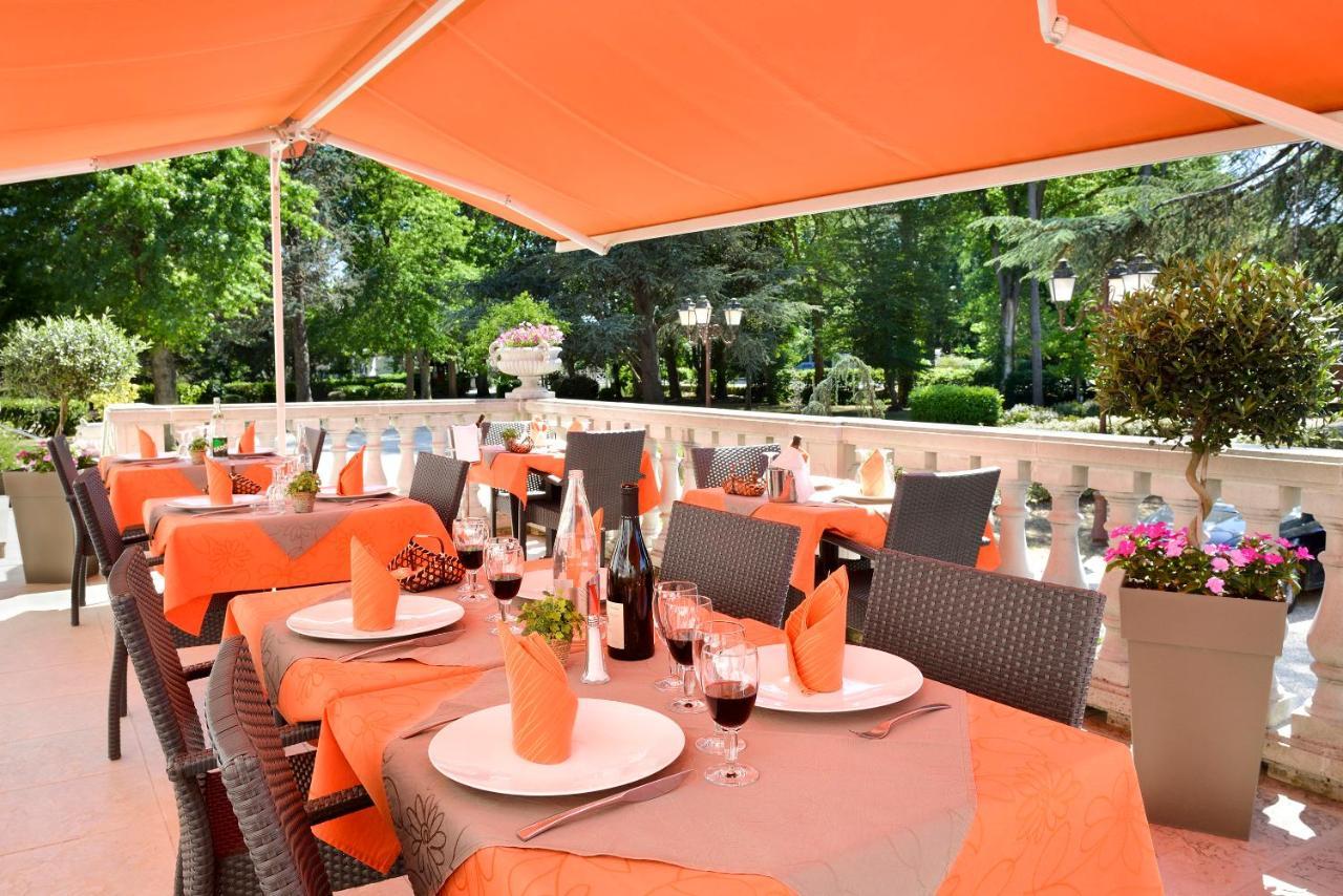 סלבריס Logis Hotel Restaurant Le Parc מראה חיצוני תמונה