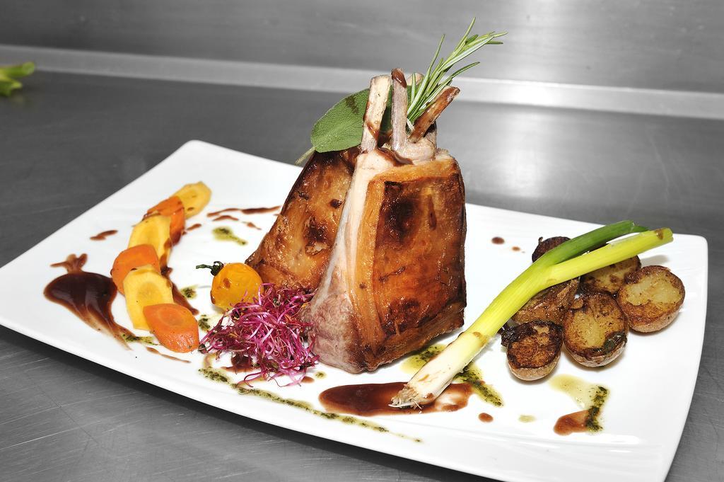 סלבריס Logis Hotel Restaurant Le Parc מראה חיצוני תמונה