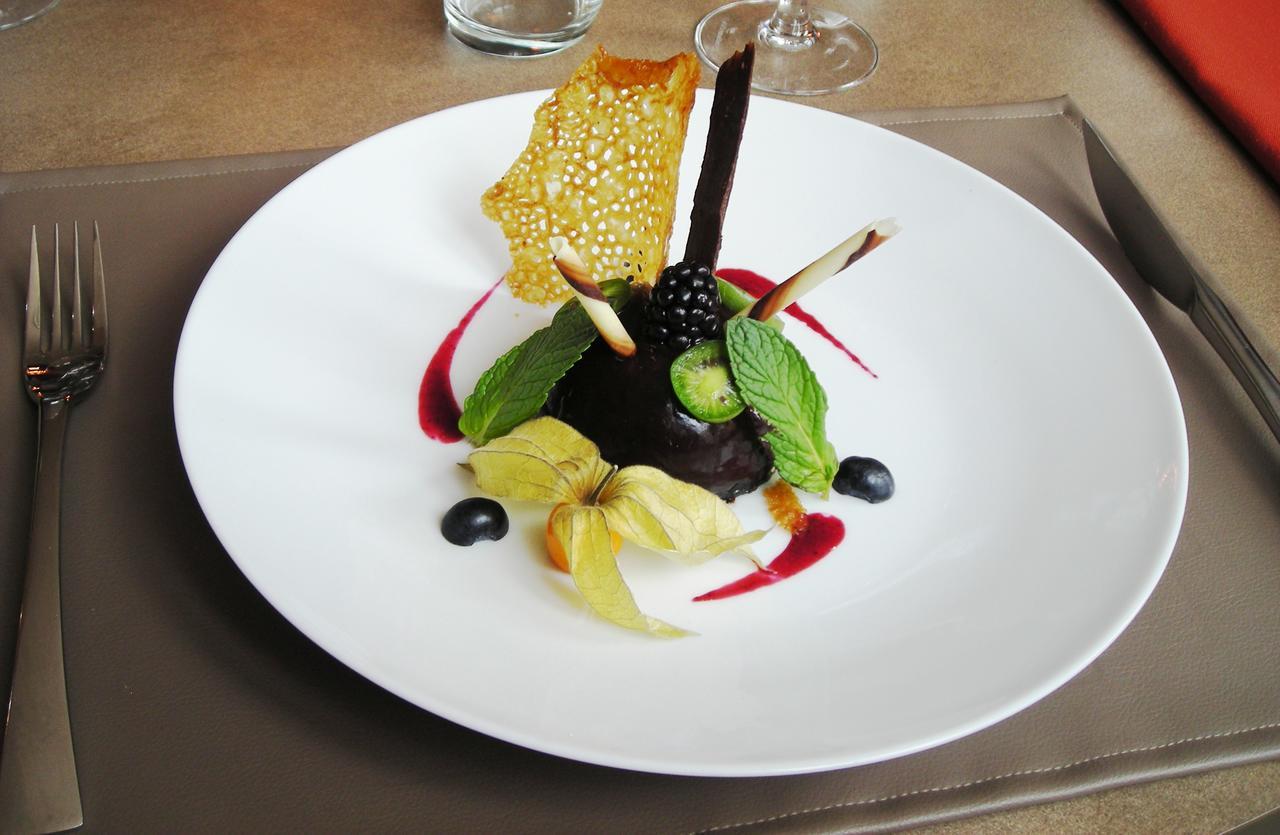 סלבריס Logis Hotel Restaurant Le Parc מראה חיצוני תמונה