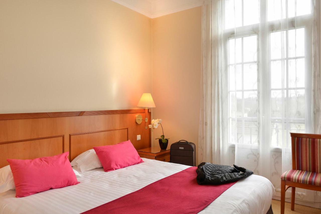 סלבריס Logis Hotel Restaurant Le Parc מראה חיצוני תמונה